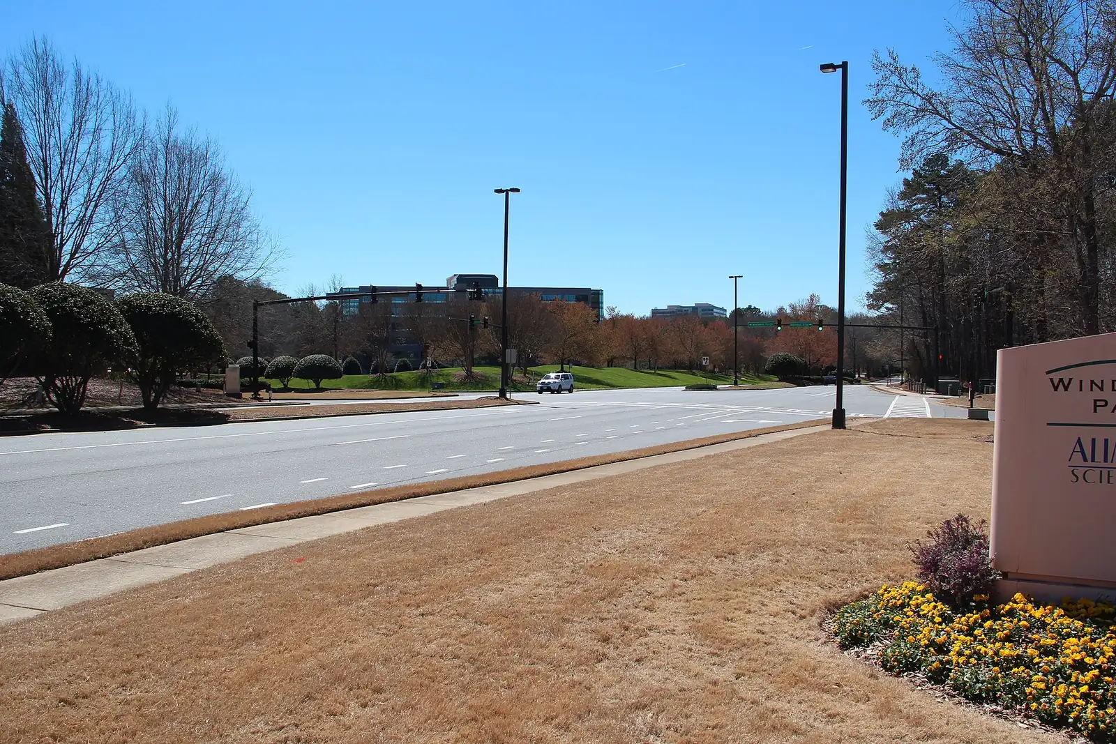 Windward Parkway in Alpharetta, home to one of MARTA's two park-and-ride lots in the city
